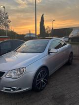 Volkswagen Eos 2.0 Turbo FSI Standard - Volkswagen Eos: Standard