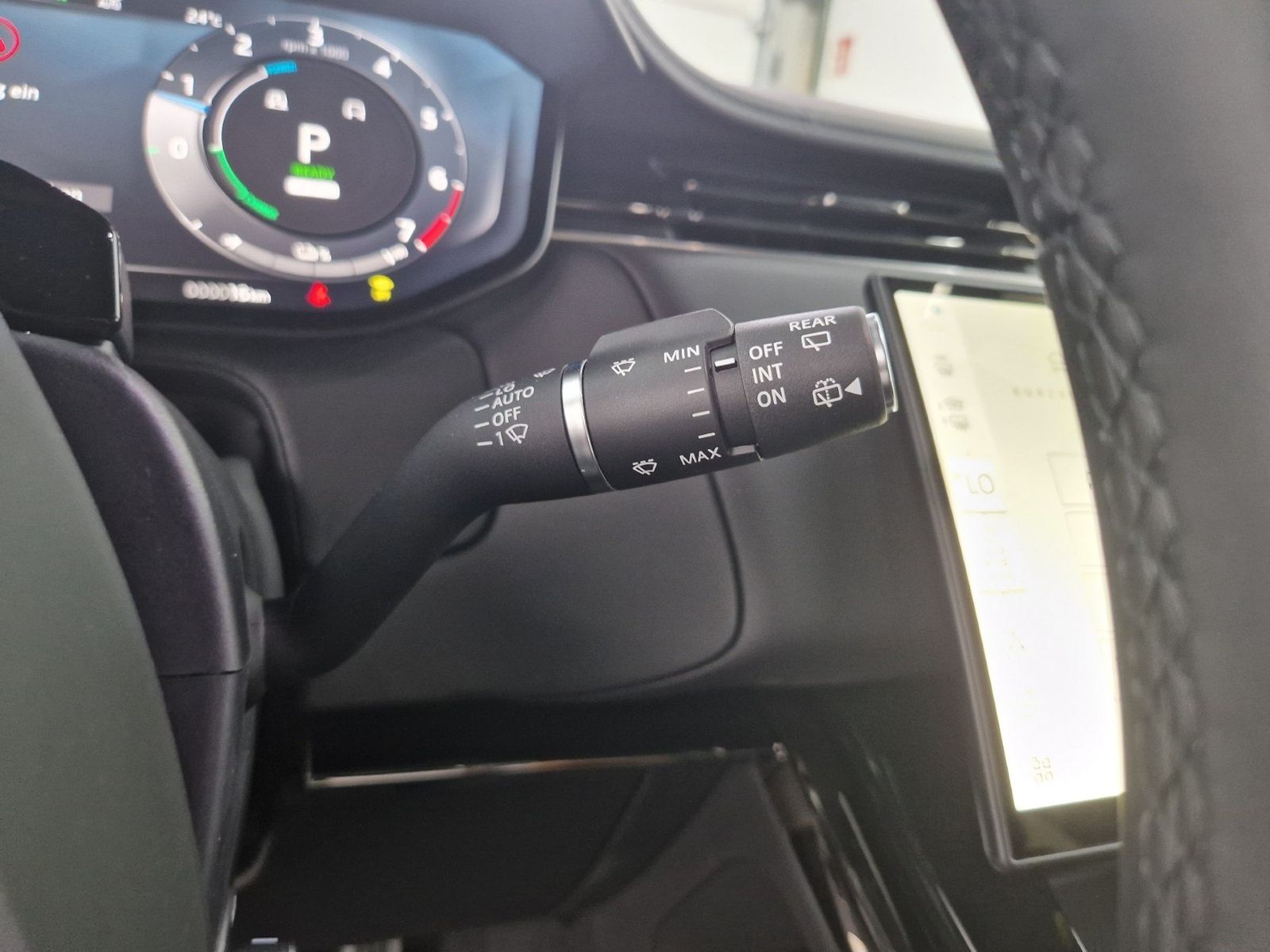 LAND ROVER Range Rover Sport P460e Dynamic HSE Komfort AHK – Bild 36