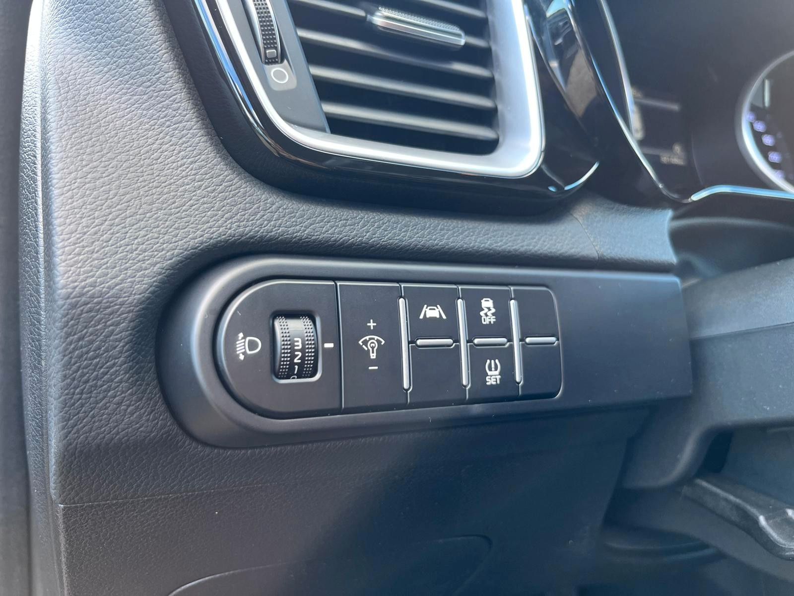 Fahrzeugabbildung Kia CEED_5 1.5T DCT7 JBL ADAS BENZIN