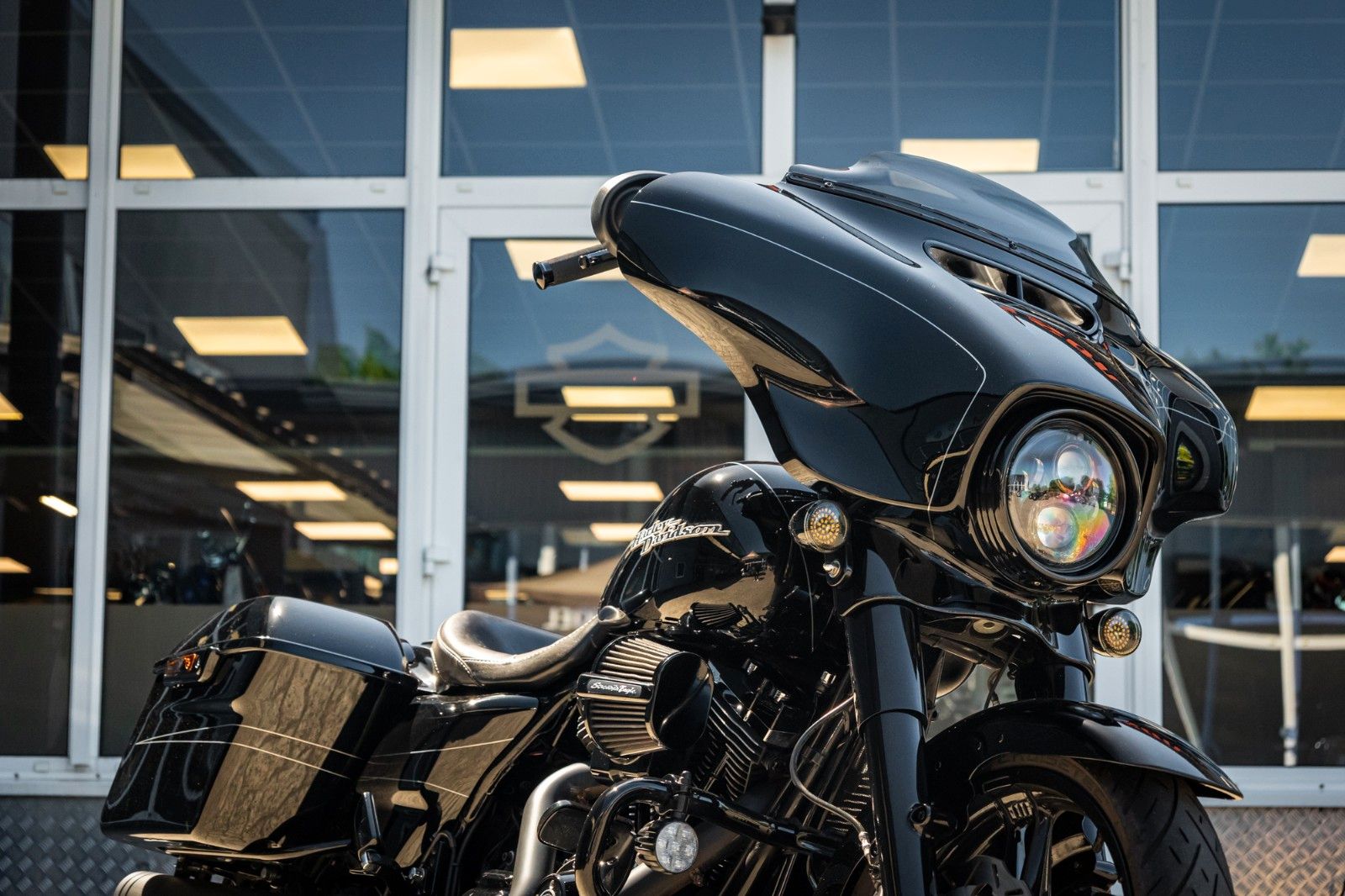 Fahrzeugabbildung Harley-Davidson FLHXS Street Glide - Jekill&Hyde -Wilbers