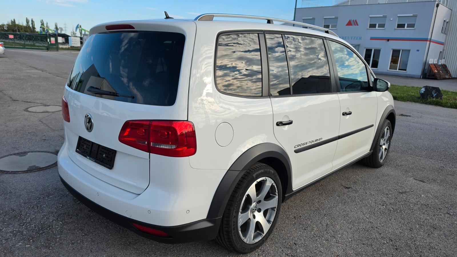 Volkswagen Touran CrossTouran 7 Person