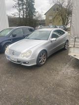 Mercedes-Benz Mercedes C 230 V6 - Mercedes-Benz C 230: Coupe
