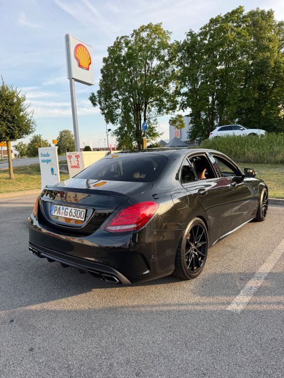 Image of Mercedes-Benz C 300