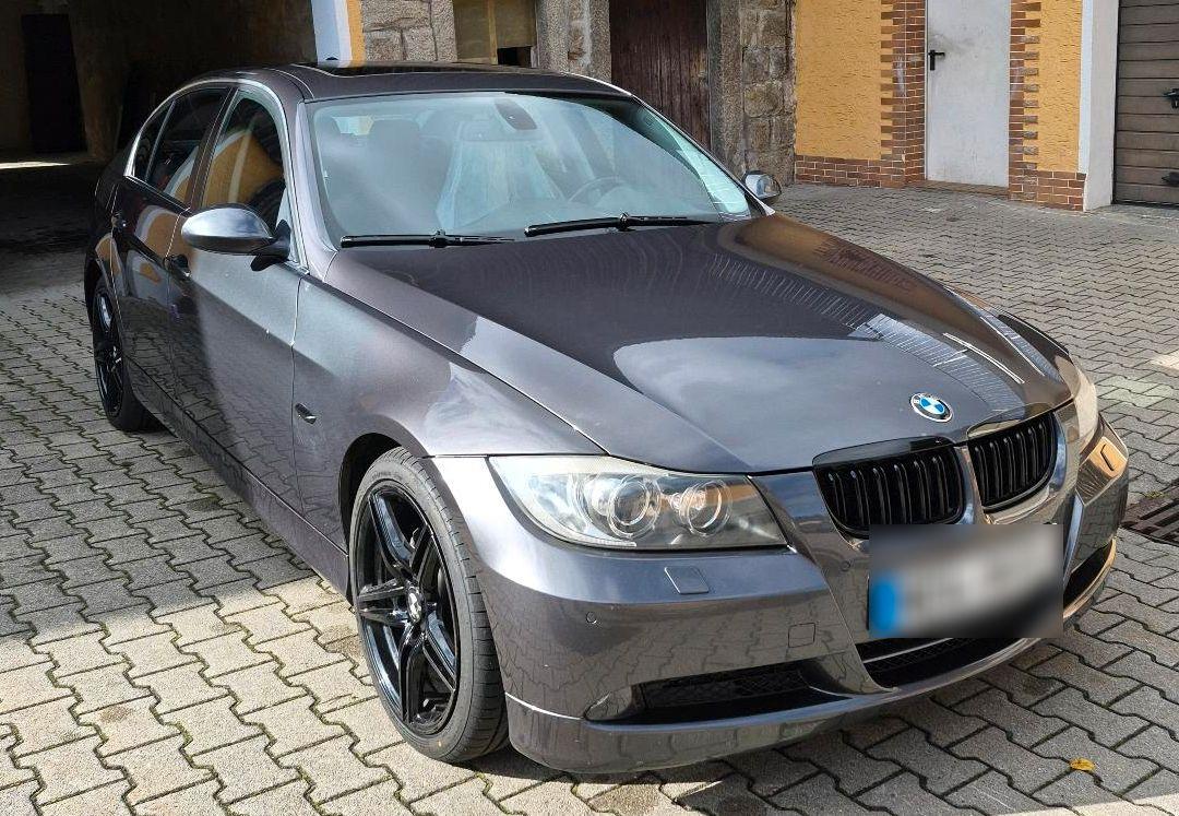 BMW 330
