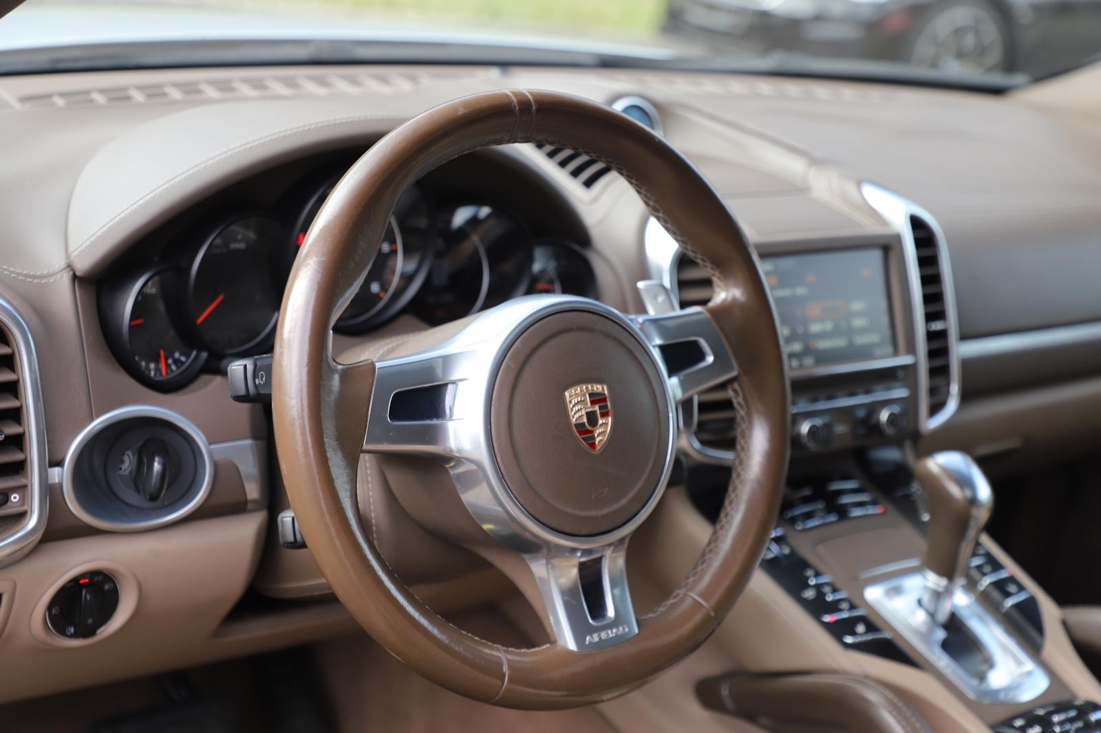 PORSCHE CAYENNE DIESEL V6 3.0 245 CH 4X4 BVA - HAYON ÉLECTRIQUE - TOIT OUVRANT - TOIT PANORAMIQUE - BOSE