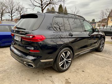 BMW X7 - 7
