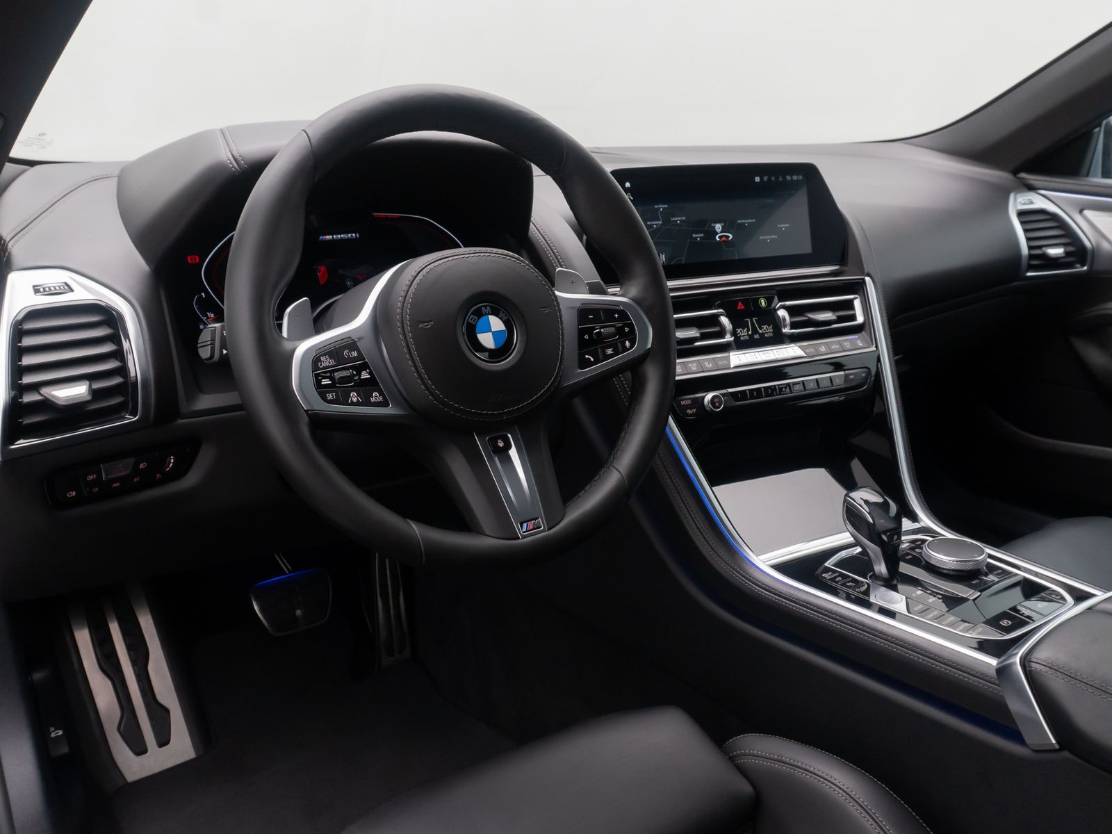 Fahrzeugabbildung BMW M850i xD Cabrio 360°B&W Laser Individual 20"Voll