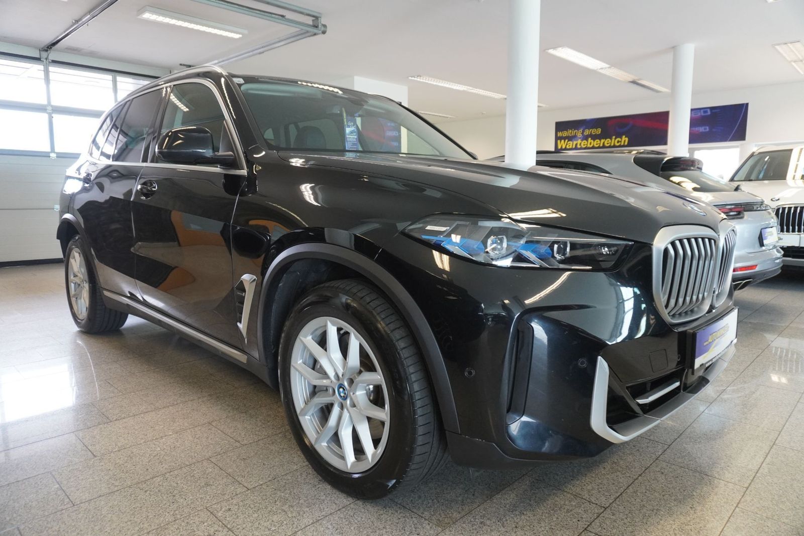BMW X5 xDrive50e PHEV Aut.MY24/H&K/Luftf./Sports. imagem 3