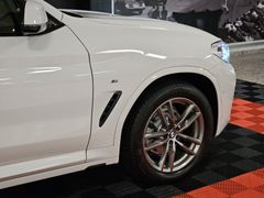 Fahrzeugabbildung BMW X4 xDrive 20 i *M-SPORT* (HUD/ACC/CAM/AHK/ 1.HD!