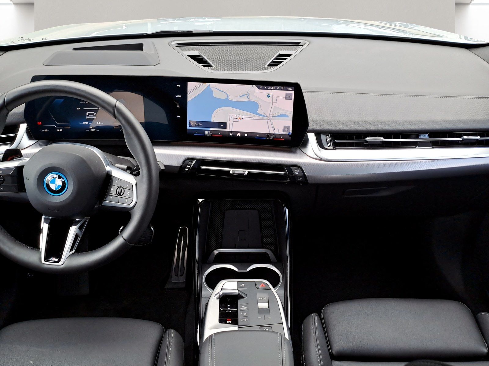 BMW iX2 - Bild 18