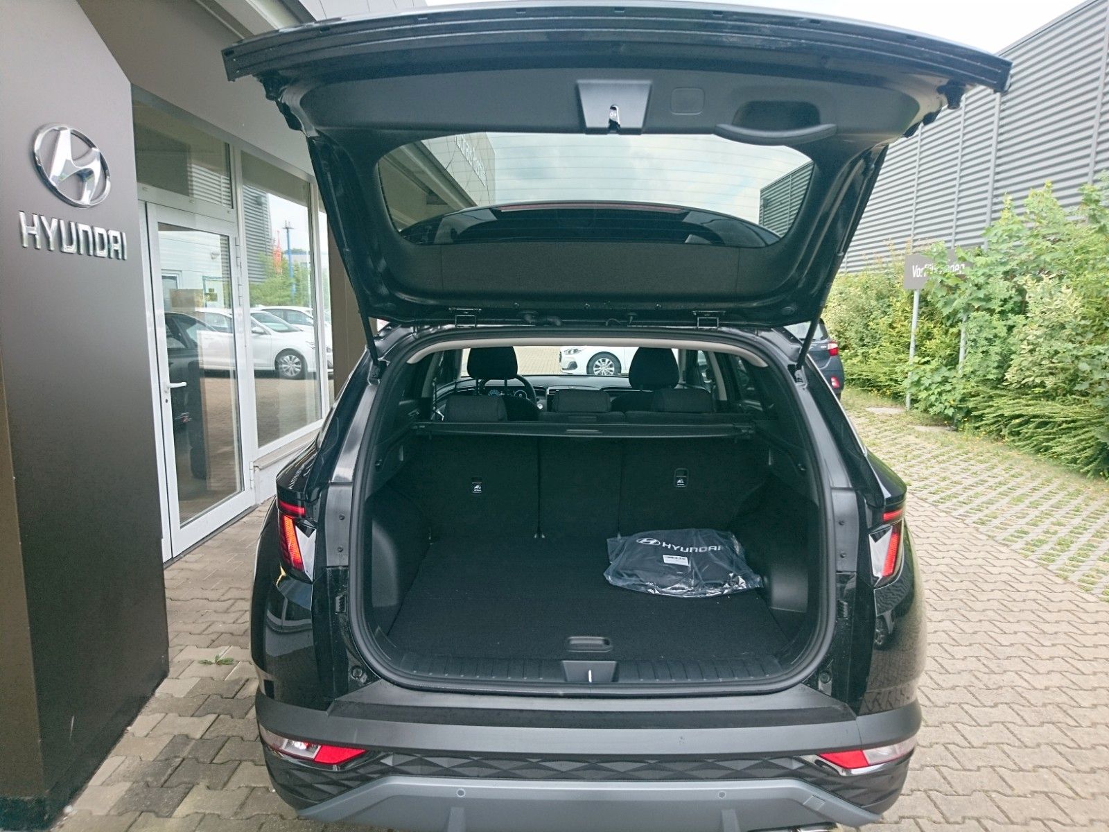 Fahrzeugabbildung Hyundai TUCSON  Plug-In Hybrid 1.6 T-GDI 4WD Trend