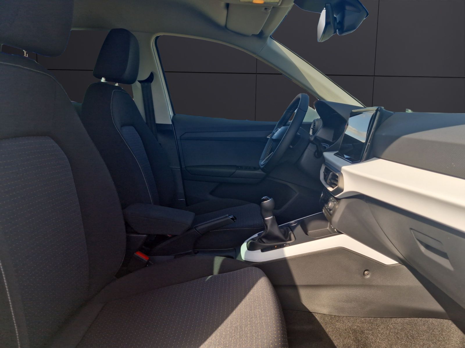 Fahrzeugabbildung SEAT Arona Road Edition 1.0 TSI LED KAMERA KLIMA