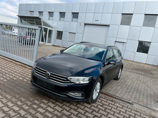 Volkswagen Passat DSG*NAVI*ACC*LANE*KAMERA*APP*REIFEN NEU