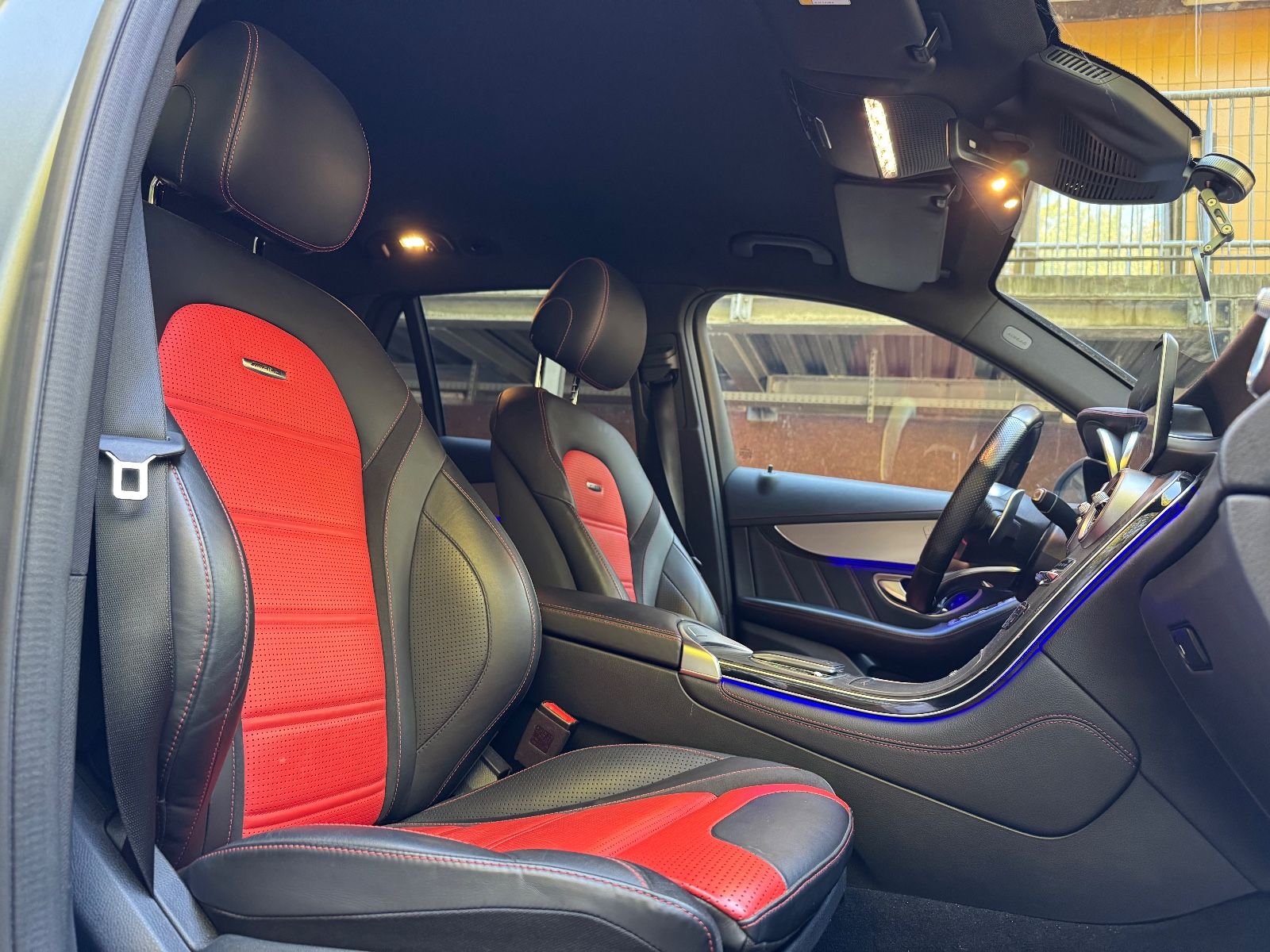 Fahrzeugabbildung Mercedes-Benz GLC 63 AMG 4Matic*BURMESTER*HEADUP*MEMO*LED*TEMP