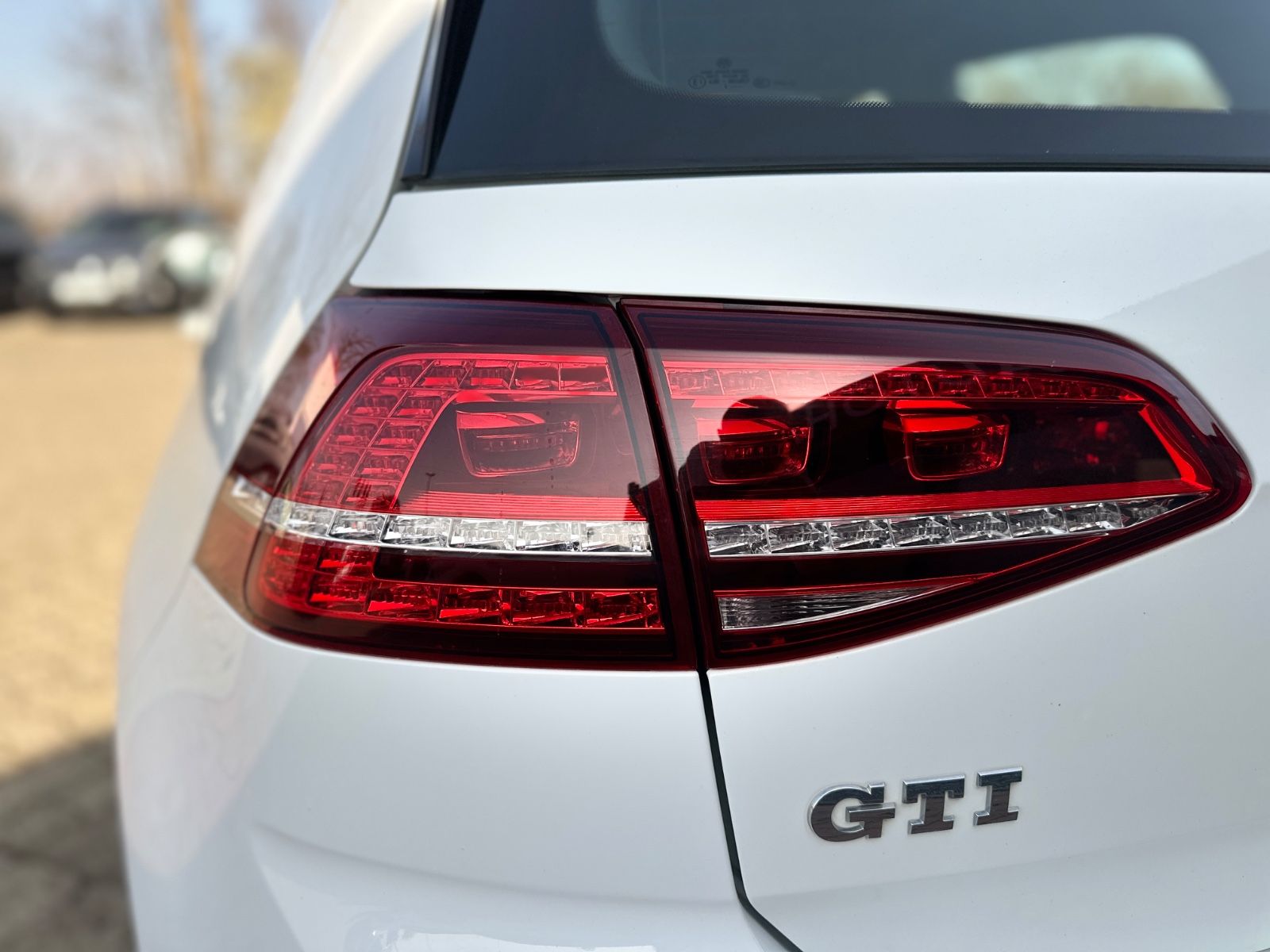 Volkswagen Golf VII 2.0 TSI DSG GTI Lim.*BI-XENON* foto 6