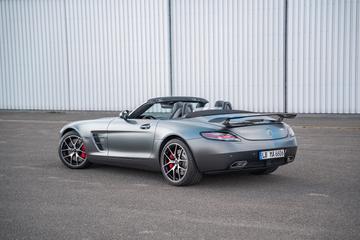صورة 5 لـ 2014 Mercedes-BENZ SLS AMG