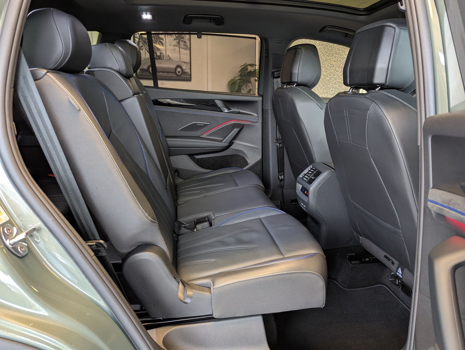 VW Tayron 2.0 R-Line Leder Launch Pano Black AHK 20 - Image 17