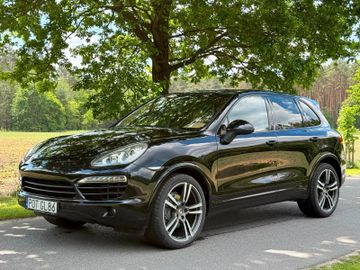 Porsche Cayenne - 2