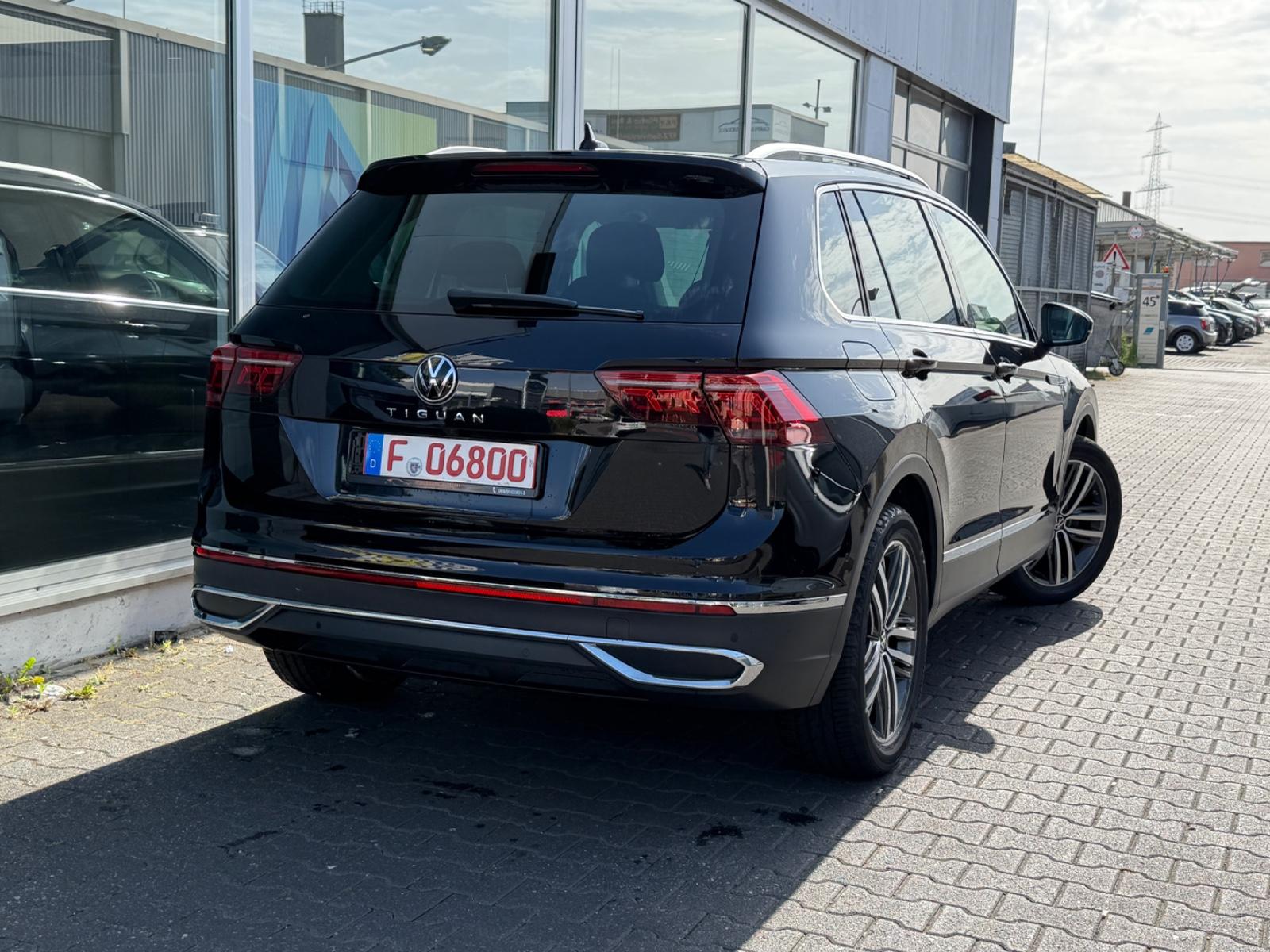 Volkswagen Tiguan Elegance IQ-Light/Navi/Kamera/AHK/HUD/ACC