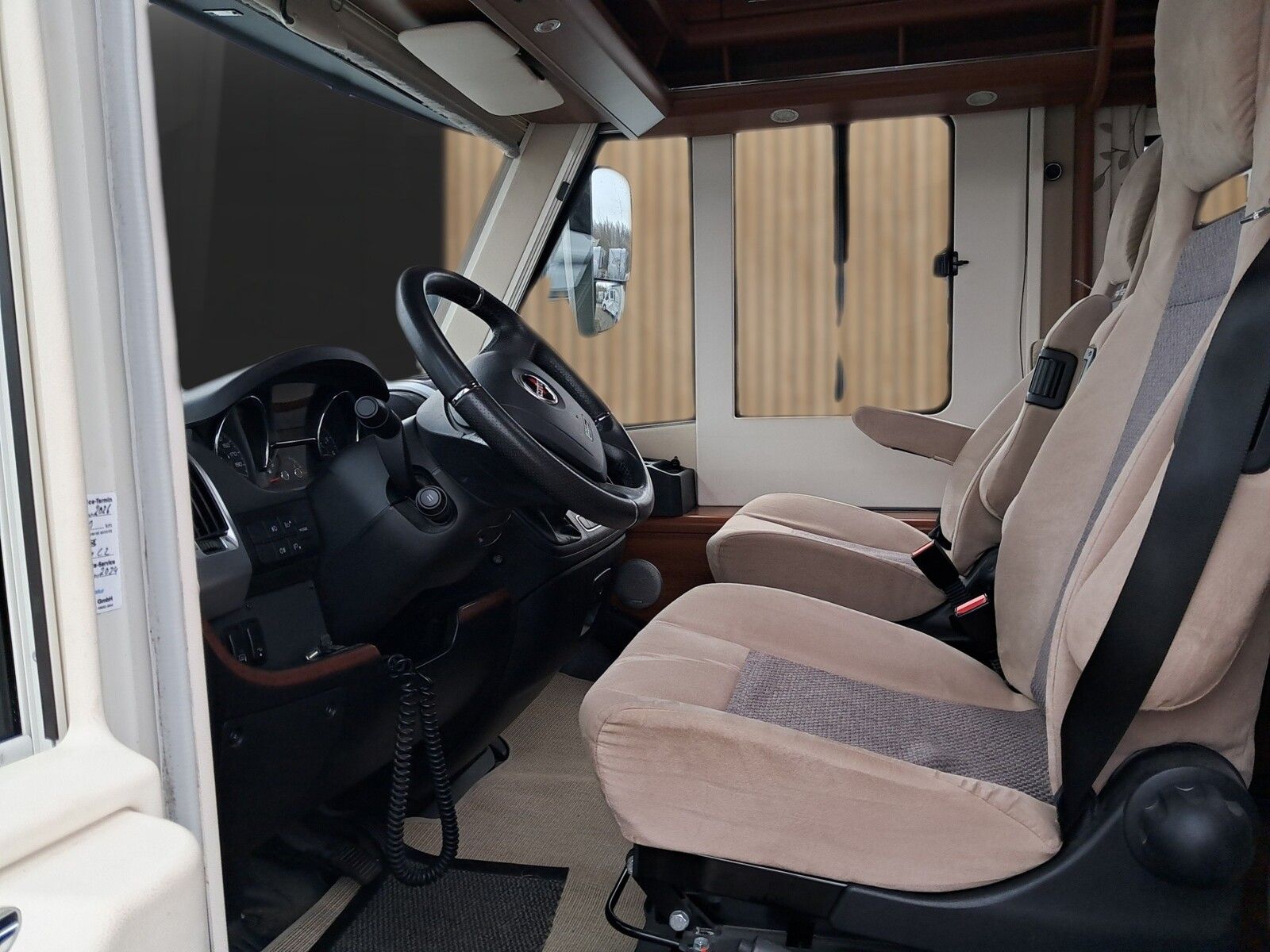 Fahrzeugabbildung Carthago chic e-line I 50 Yachting Solar, TV, Luftfederun