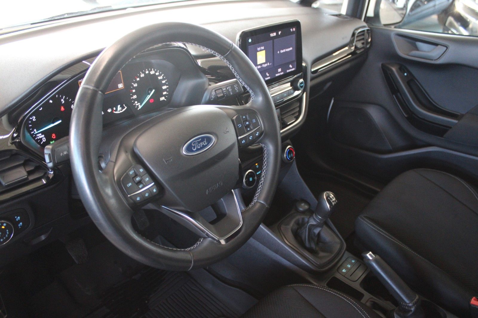 Fahrzeugabbildung Ford Fiesta Cool&Connect 5-trg KLIMA LED WinterPaket