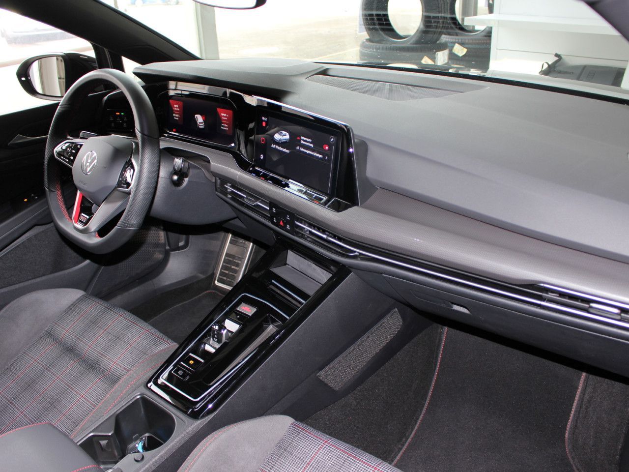 Fahrzeugabbildung Volkswagen Golf 2.0 TSI GTI RFK/ACC/Navi/LED