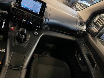 MYAUTOCENTER – Gebraucht- und Jahreswagen mit Werkstattservice in Pfaffenhofen Peugeot Rifter Allure L2*2. Hand*AHK*Klima*Navi*7-Sitzer