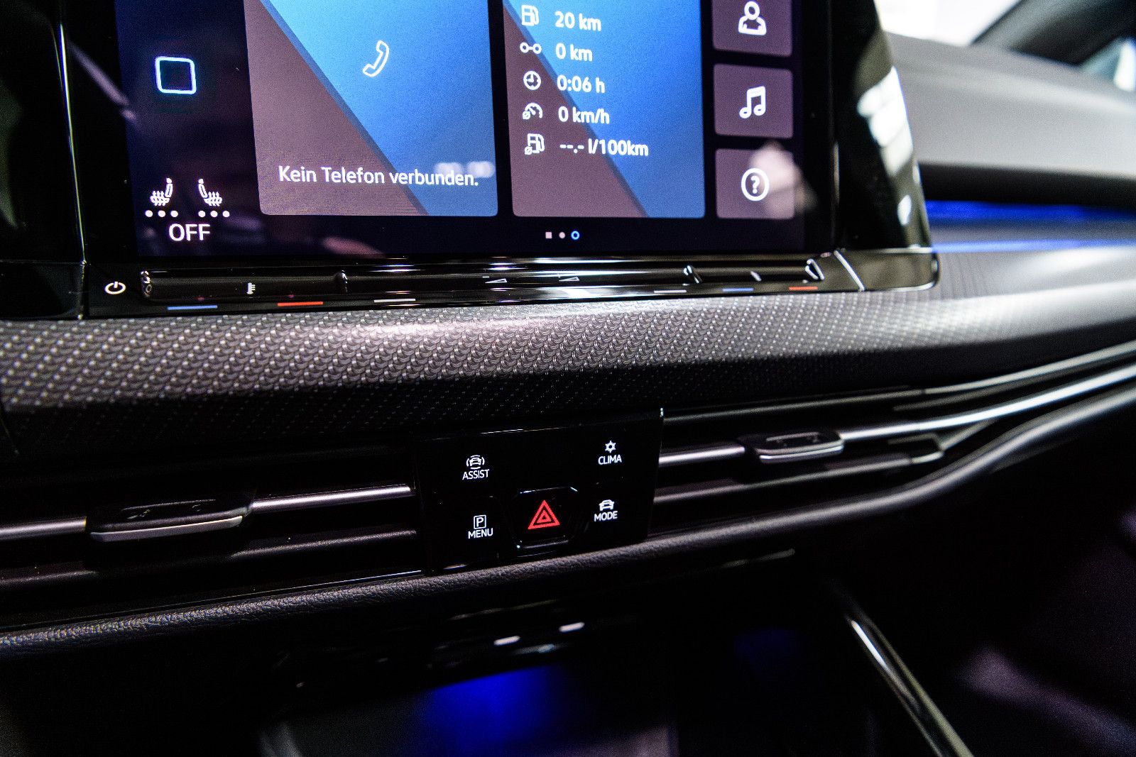 Fahrzeugabbildung Volkswagen Golf VIII R-Line 1.5 eTSI LED+KAMERA+APP+SHZ