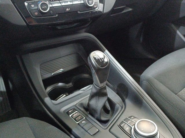 BMW X1 sDrive16d Business Advantage foto 8