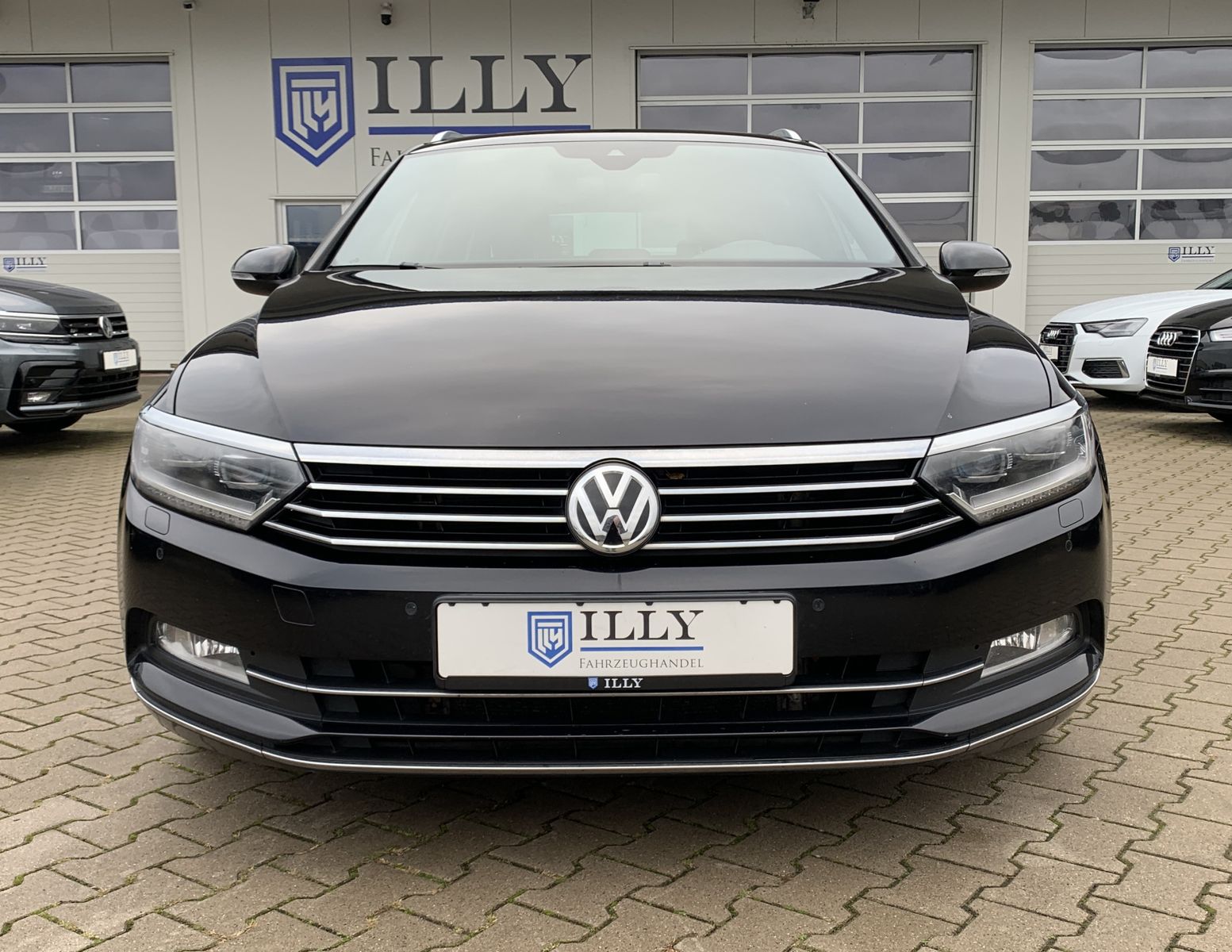 Fahrzeugabbildung Volkswagen Passat Variant 2.0 TDI*Highline*LED-Matrix*Pano*