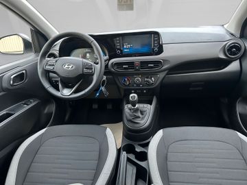 Hyundai i10 1.0 FACELIFT TREND INCL. NAVIGATION