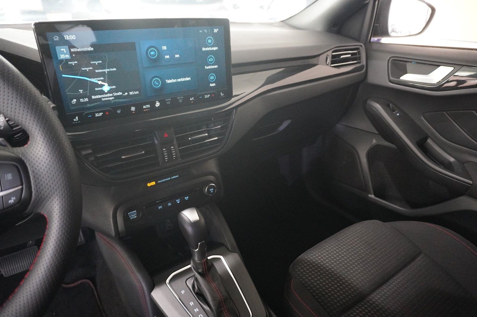 Fahrzeugabbildung Ford Focus Turnier 1.0 ST-LINE X NAVI/LED/KAMERA/DAB+