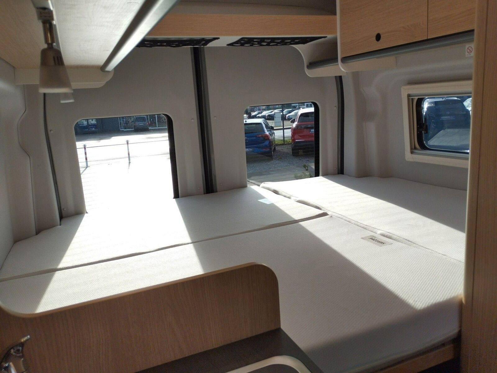 Fahrzeugabbildung Sunlight Cliff 4x4 590 Markise,Radio,RK