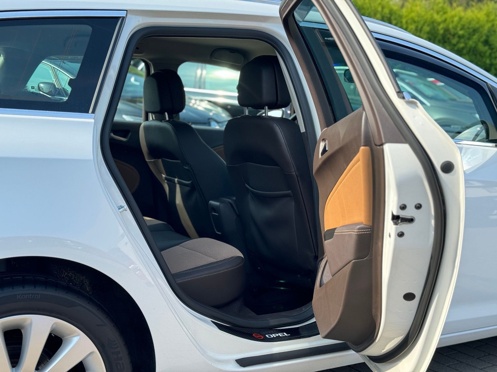 OPEL Astra, 2012, Benzin, 140 PS