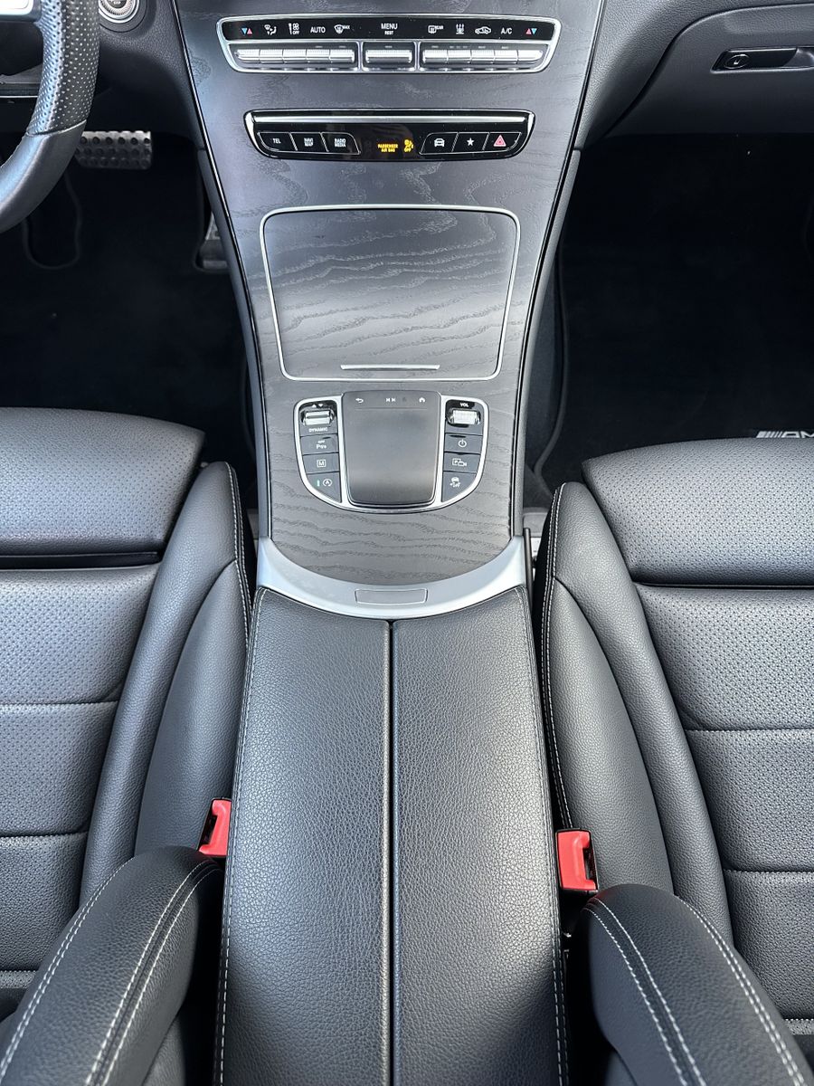 Fahrzeugabbildung Mercedes-Benz GLC 220d 4Matic AMG-Line NAV+LED+SZANDHEIZUNG+PP