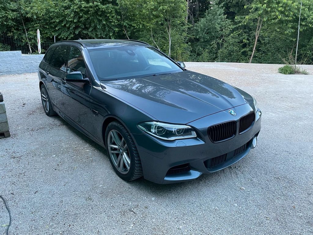 Image of BMW 530