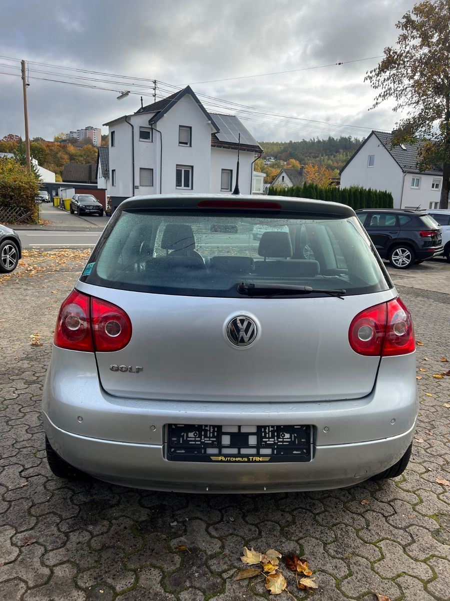Fahrzeugabbildung Volkswagen Golf V Lim. 1.4 Goal
