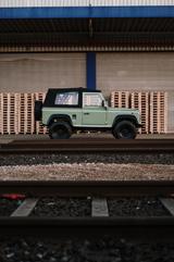 Land Rover Defender 2.5 90 VOLLRESTAURATION - Land Rover Defender mit Benzin-Antrieb