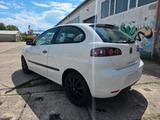 Seat Ibiza SC 1.2 TÜV neu Allwetterreifen  - Seat Ibiza aus 2009: 1.2