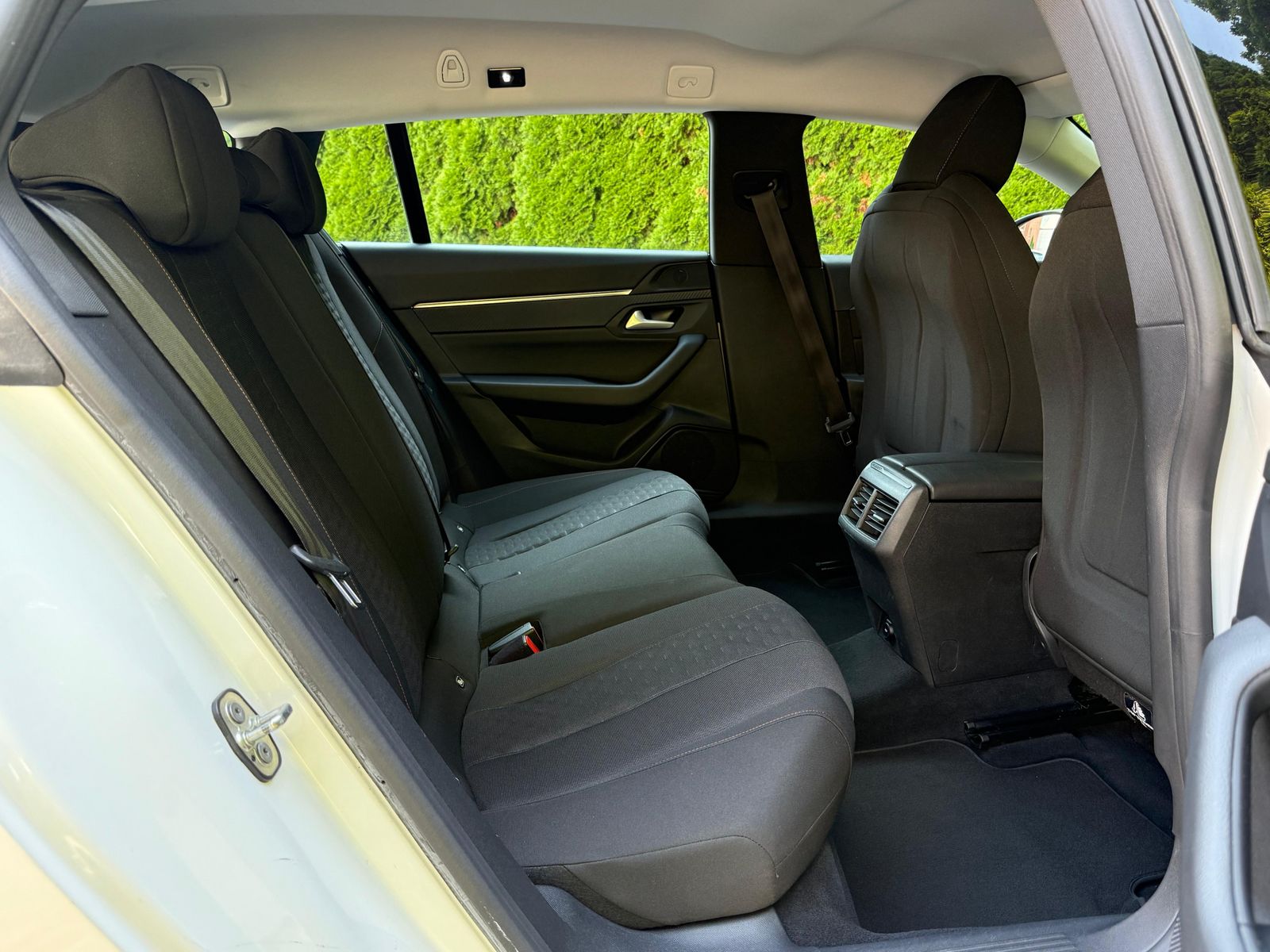 Fahrzeugabbildung Peugeot 508 1.5 Blue-HDI Active NAV+SHZ+KAM180°+TEMP+MFL