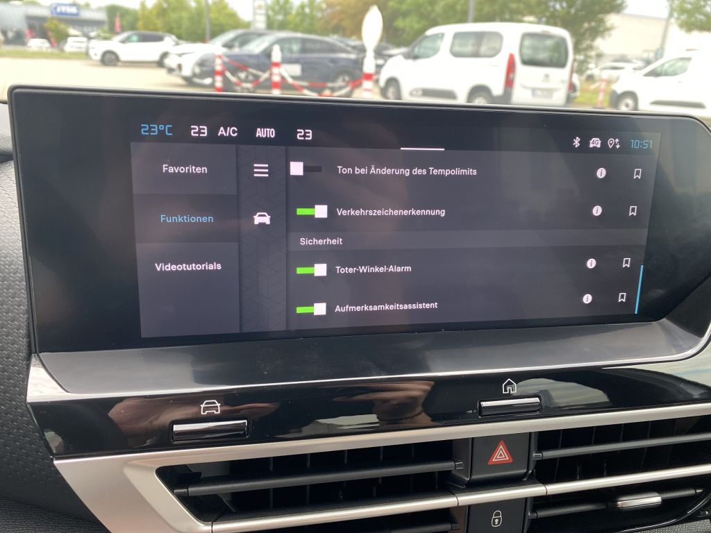 Fahrzeugabbildung Citroën C4 PureTech 130 *Automatik* MAX *360Grad Kamera*