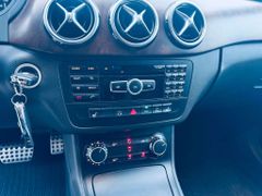 Fahrzeugabbildung Mercedes-Benz B 220 B 220 CDI 1. HAND AHK KAMERA