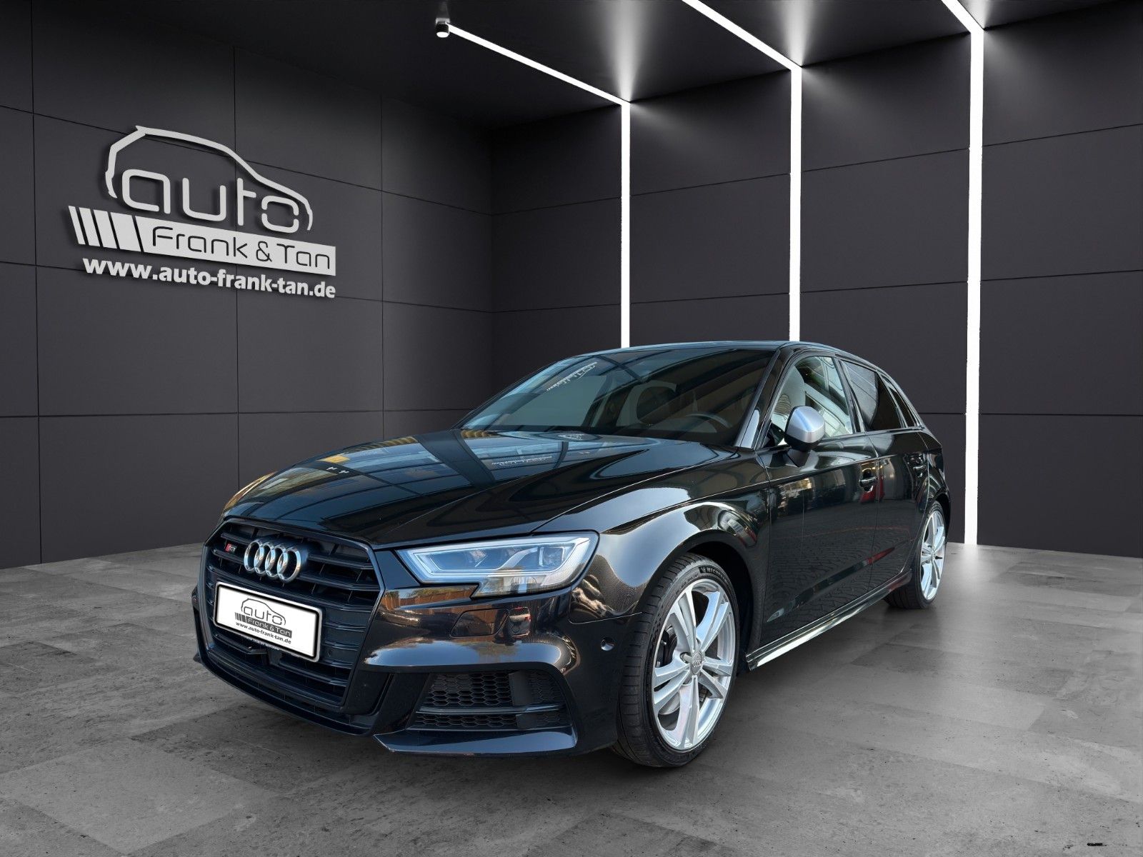 Fahrzeugabbildung Audi S3 Sportback 2.0 TFSI quattro LED*B&O*Shz*Pano