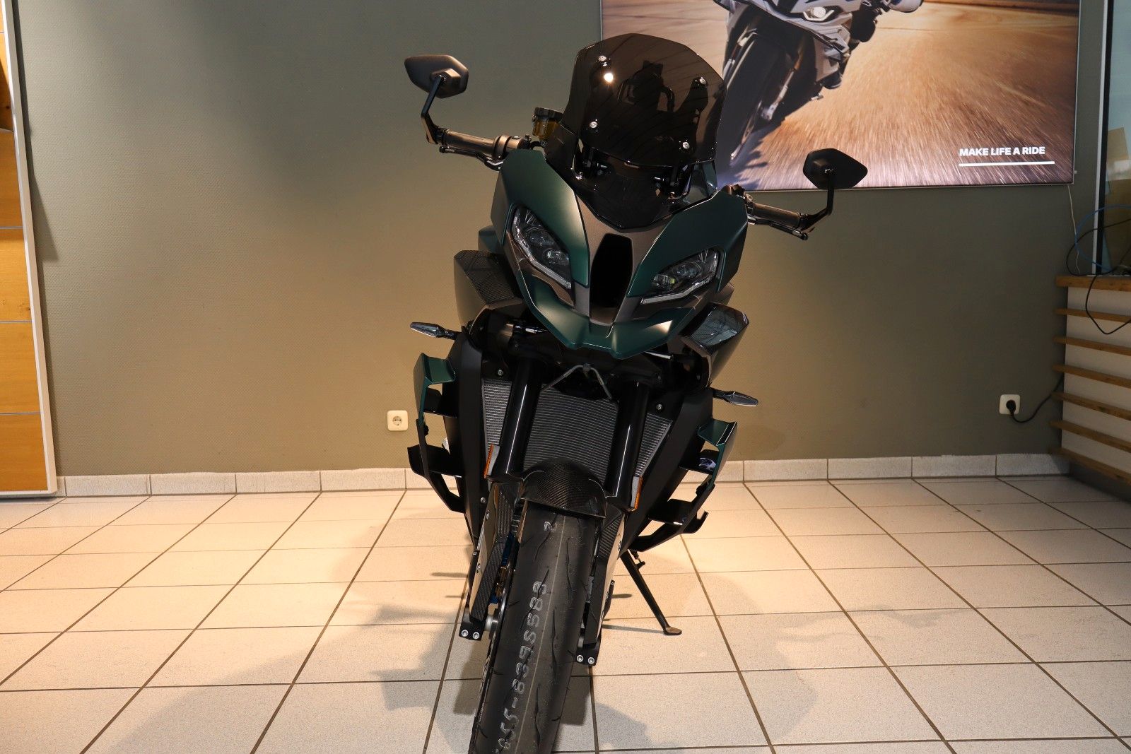 Fahrzeugabbildung BMW M 1000 XR