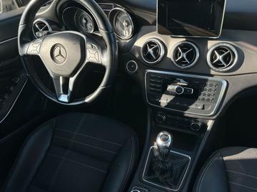 صورة 10 لـ 2013 Mercedes-BENZ CLA