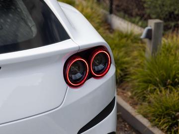 2021 Ferrari GTC4LUSSO — миниатюра 26