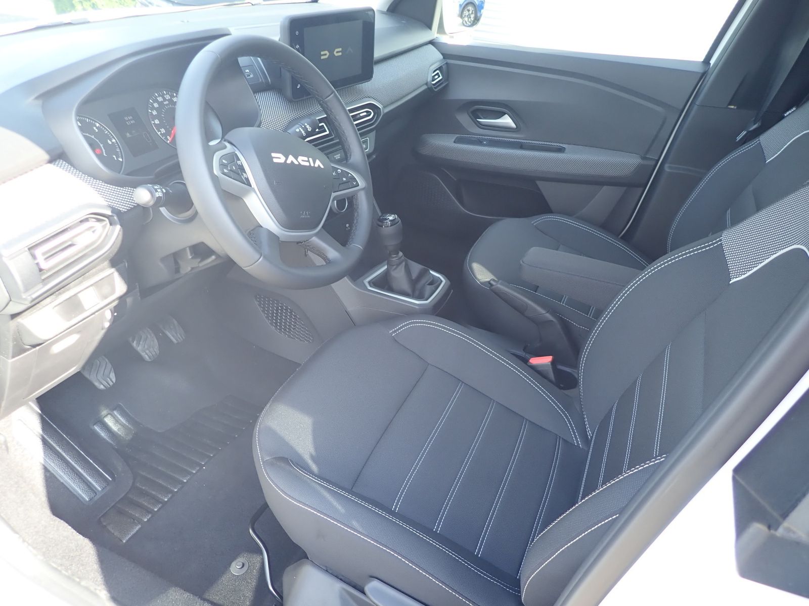 Fahrzeugabbildung Dacia Jogger Expression TCe 110 7-Sitzer