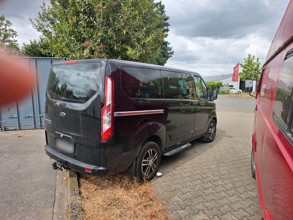 Image of Ford Transit Custom