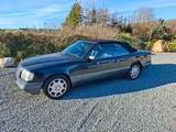 Mercedes-Benz W124 220 Cabrio (Leder,Automatik,Wertgutachten) - Mercedes-Benz 220: Cabrio, A