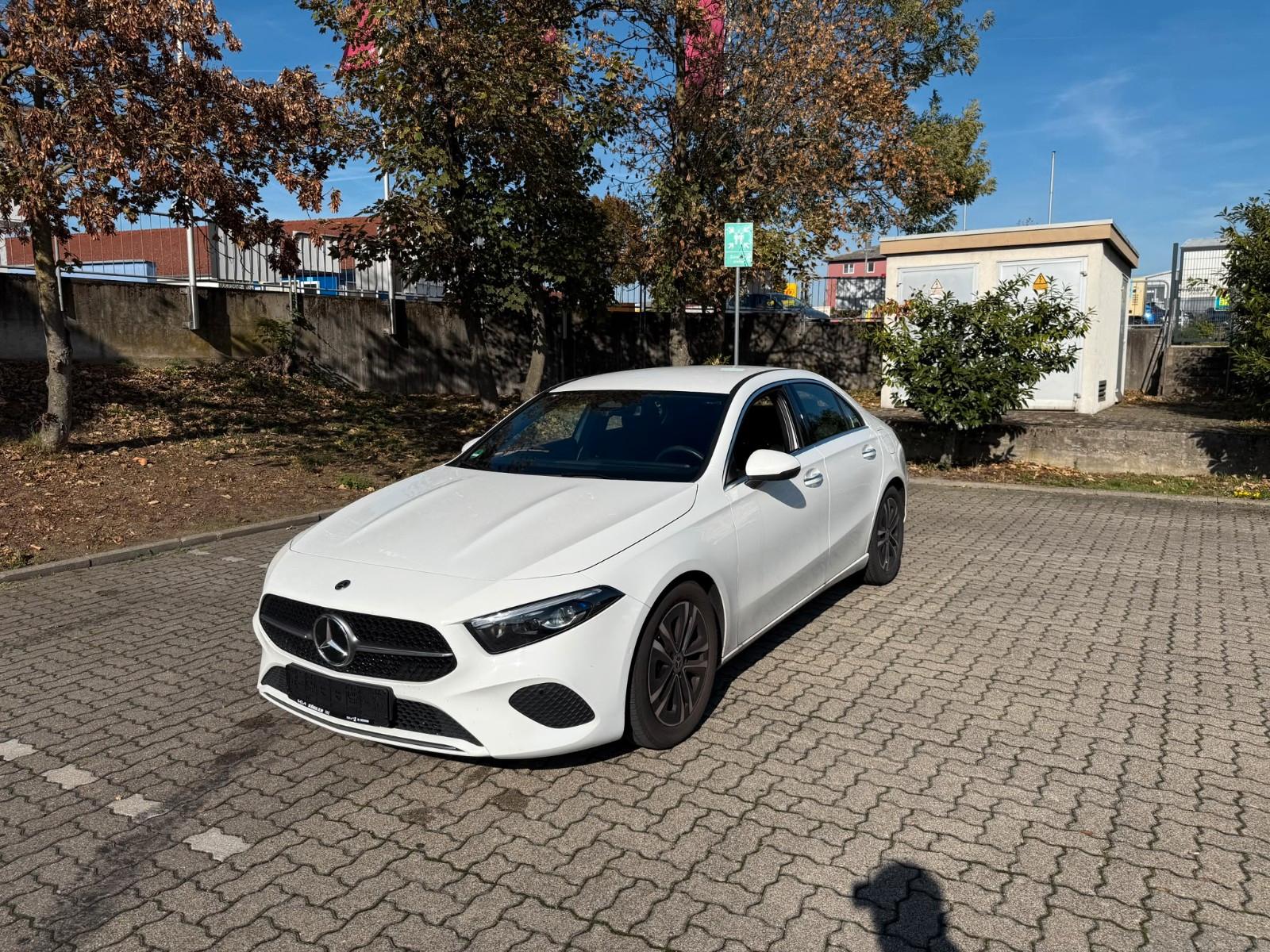 Mercedes-Benz A 200